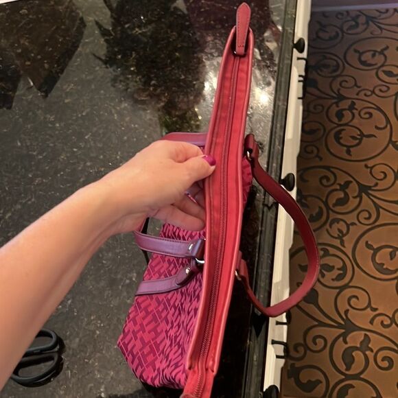 *Tommy Hilfiger* Ruby Red Monogram Shopper Handbag Tote - Picture 9 of 14